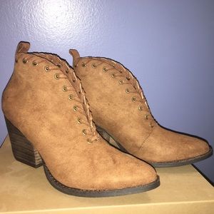 Women’s Coconuts by Matisse Alabama saddle booties